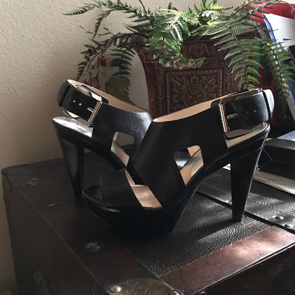 Michael Kors Heels. Black - Picture 6 of 6